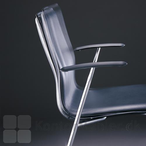 Tonica mødestol har en god lændestøtte og fleksibilitet i ryggen
