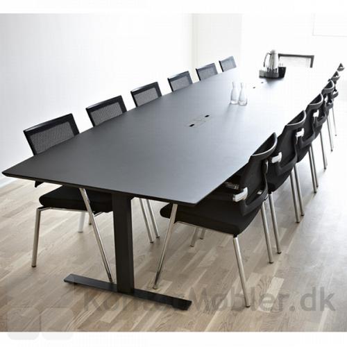 Konferencebord fra Delta i Antracitgrå linoleum med plads til 13