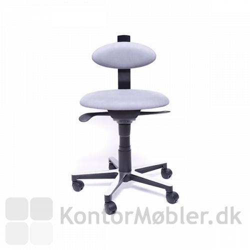 Spinella RAW kontorstol er helt enkel i sit design