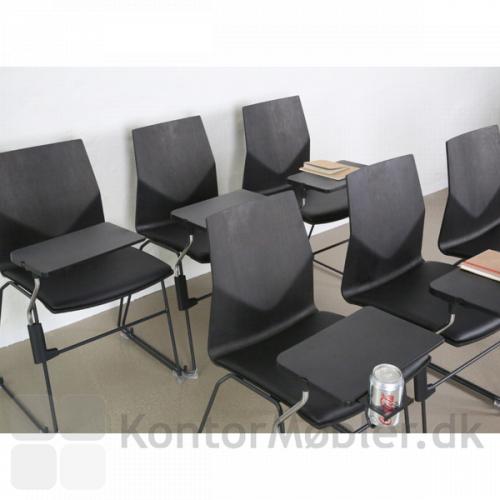 Det smarte Inno®Note forvandler let kantine- eller mødestole, så de er klar til skole- eller konferencebrug
