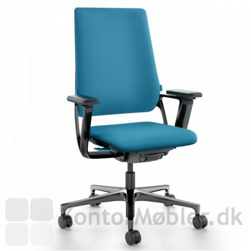 Connex2 kontorstol med sort armlæn og stel - styreknapperne i blå