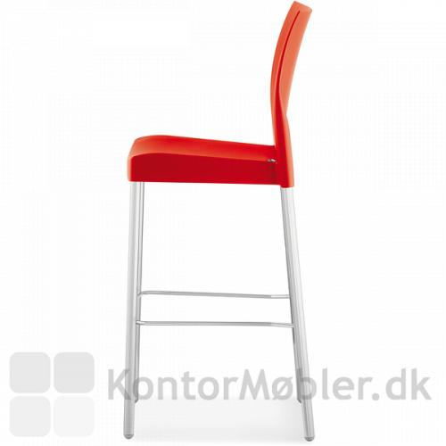 Ice barstol kan vælges i farverne grå, råhvid eller rød