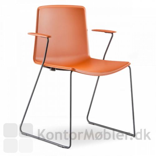 Tweet stolen med meder og armlæn i sort og ensfarvet sæde