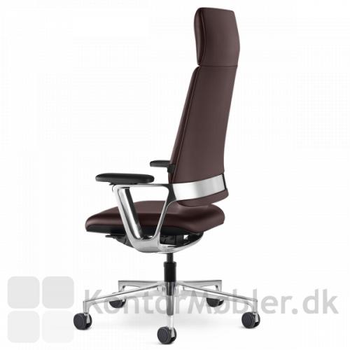 Connex2 kontorstol kan vælges med bred nakkestøtte og fuldpolstret ryg, hvilket giver ekstra god komfort (CNX95)