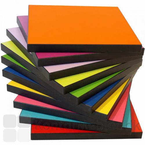 Square taburet kan vælges med en af de flotte laminat farver