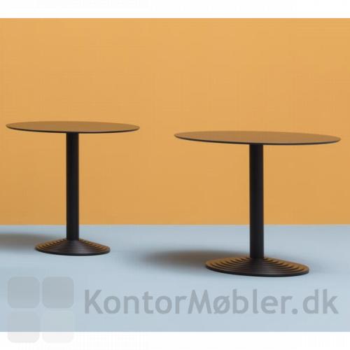 Step caféborde med runde bordplade