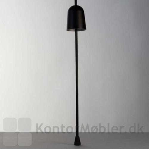 Ascent bordlampe med monterinspind i højde 64 cm 