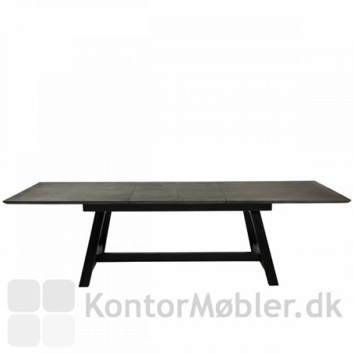 Dumas mødebord med to tillægsplader - 300 cm