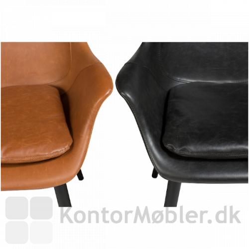 Combino stole kan købes i brun og sort kunstlæder, en lidt bredere stol med løs sædehynde