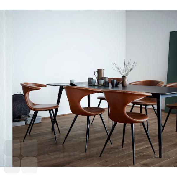 Taknemmelig Eksklusiv Sæson Dan-Form Flair Spisebordsstol i sort læder | Restaurantstole | Flere  steltyper