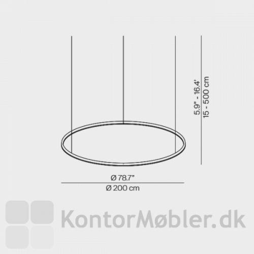 Compendium Circle loftlampe fra Luceplan, produktmål på den største ring på hele Ø200 cm