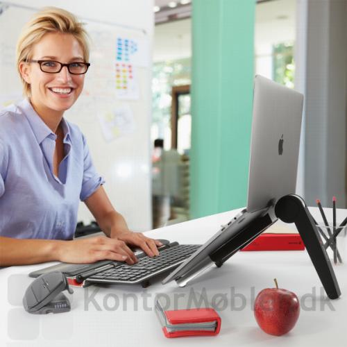 Ønskes Rollermouse, tastatur og laptop stand, kan man vælge det trådløse Travel Kit