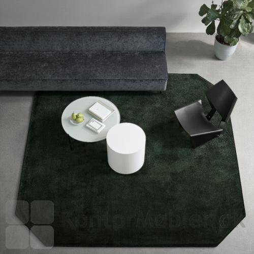 Epoca Moss lounge gulvtæppe, kan vælges i mange former, så tæppet passer til stilen i indretningen