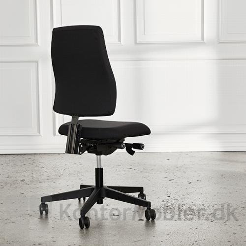 Thor Ergonomisk kontorstol med høj ryg og sort polstring.