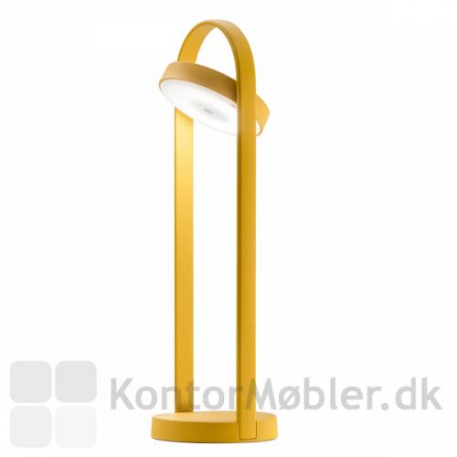 Giravolta lampe højde 50 cm, har samme bredde som den lavere bordlampe