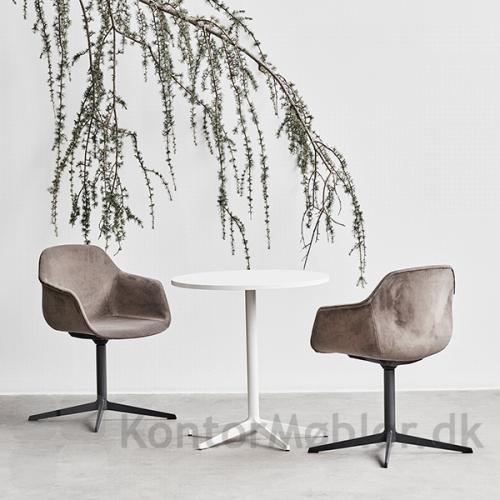 FourMe loungestol har et let og elegant design