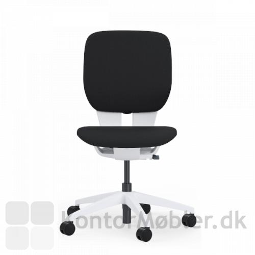 LIM kontorstol i hvid er en flot eksklusiv kontorstol til hjemmekontoret