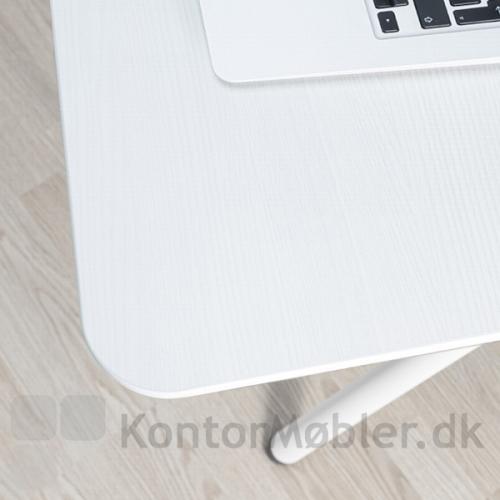 StandUp Desk til hjemmearbejdspladsen kan bestilles med højtrykslaminat bordplade i hvid ask - størrelse 69x75 cm