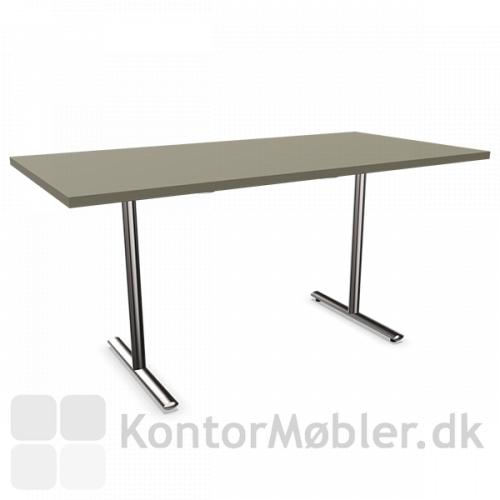 Howe Tempest flip bord har en varm grå nano laminatoverflade der giver bordet et moderne udtryk