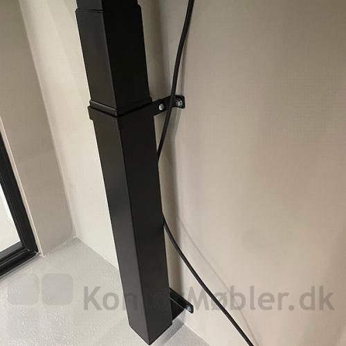 Delta hæve sænkebord - vægmonteret med 3-leddet søjle