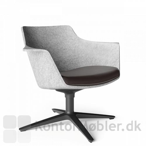 Wooom mødestol med grå fleece skal model woo58 og sort drejestel