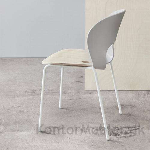 Magnus Olesen Ø Chair kan skilles ad og delene kan sendes ind til Magnus Olesen og udskiftes