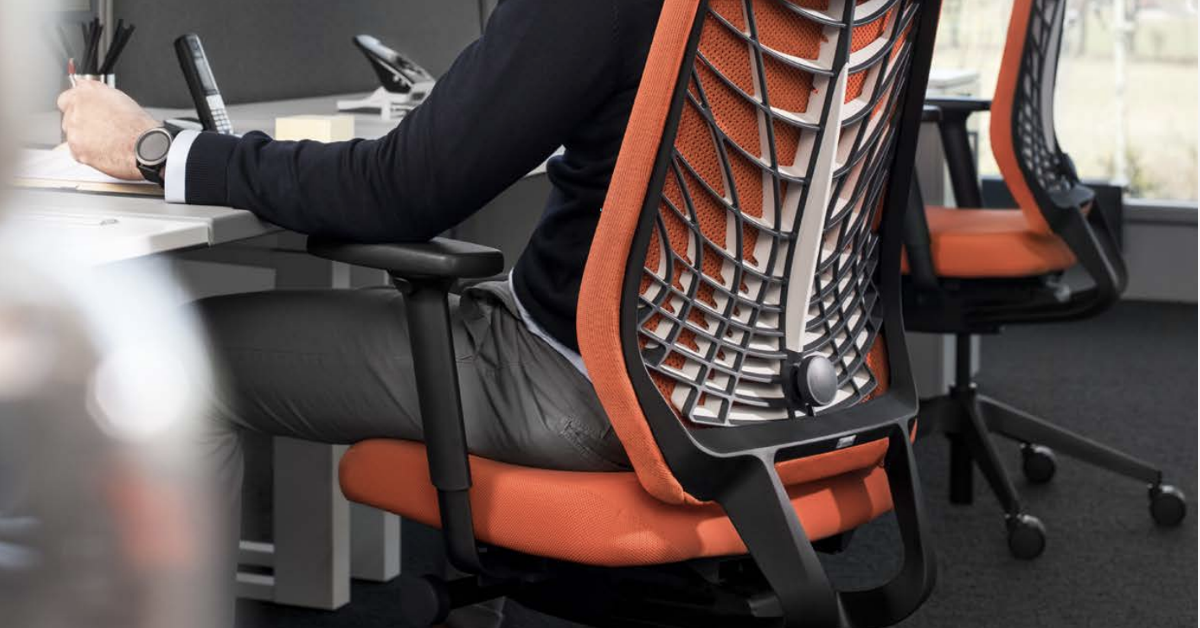 Hvorfor skal man investere i en ergonomisk kontorstol?
